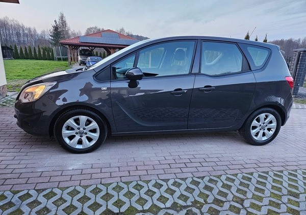 Opel Meriva cena 26800 przebieg: 120000, rok produkcji 2013 z Brzozów małe 352